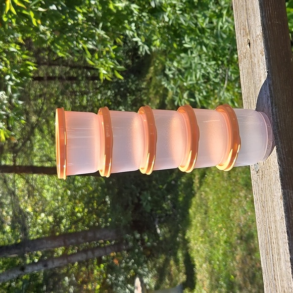 Tupperware Set of 5 Snack cups - Picture 1 of 3